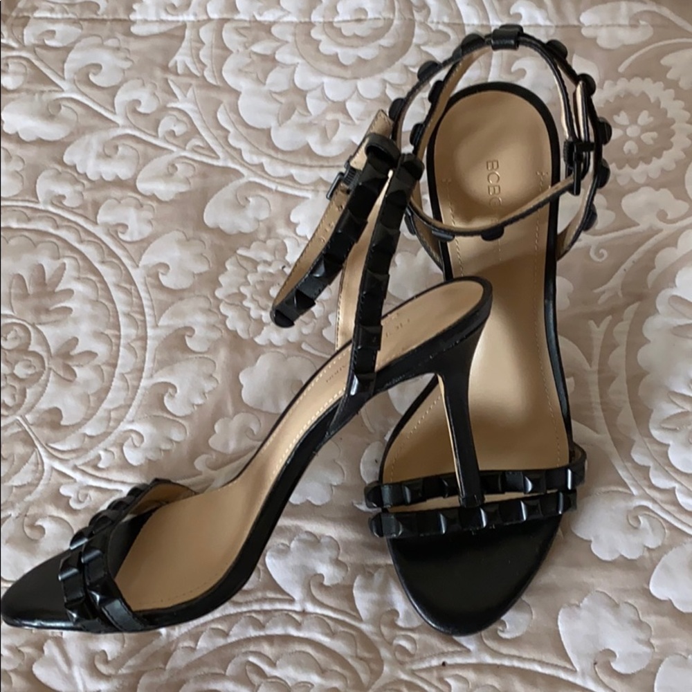 NWOT - Smoking hot BCBG heels